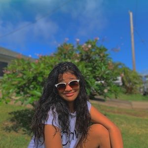 Meet your Posher, Kylee